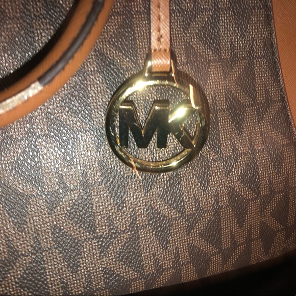 michael kors satchel - Picture 6 of 6
